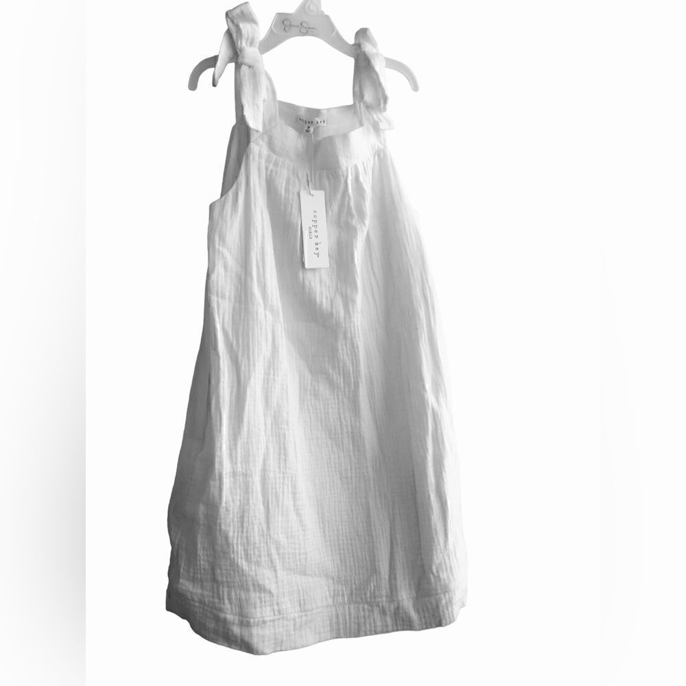 NWT GIRLS COOPER KEY WHITE SHOULDER STRAPS SIMPLE SUMMER DRESS WRINKLE LINED